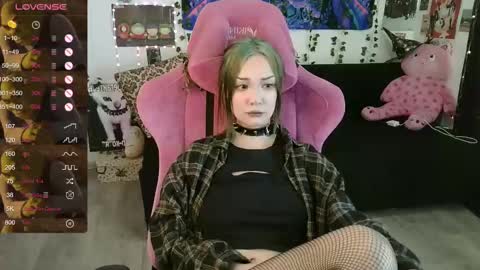 Snapshot of broodmommyy3 chatting on 03/02/25, 08:16 Martha online show from 03/02/25, 08:16