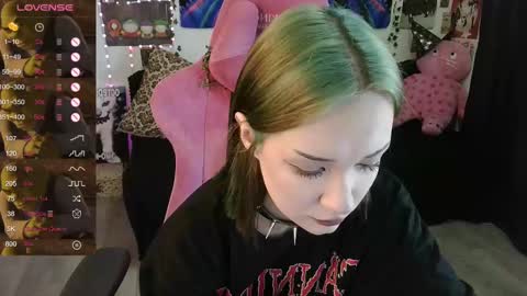 Snapshot of broodmommyy3 chatting on 03/06/25, 08:41 Martha online show from 03/06/25, 08:41