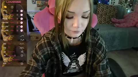 Snapshot of broodmommyy3 chatting on 03/08/25, 07:49 Martha online show from 03/08/25, 07:49