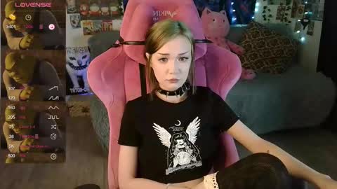 Snapshot of broodmommyy3 chatting on 03/09/25, 08:07 Martha online show from 03/09/25, 08:07