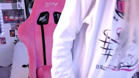 Snapshot of broodmommyy3 chatting on 10/25/25, 10:34 Martha online show from 10/25/25, 10:34