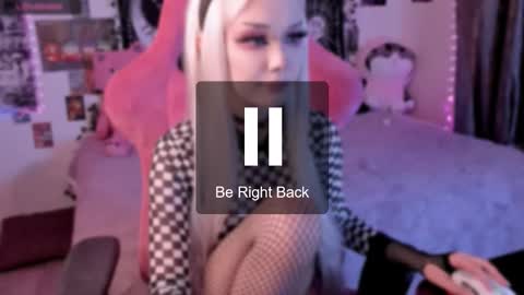 Snapshot of broodmommyy3 chatting on 11/05/25, 09:53 Martha online show from 11/05/25, 09:53