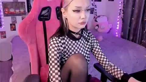 Snapshot of broodmommyy3 chatting on 11/30/25, 10:30 Martha online show from 11/30/25, 10:30