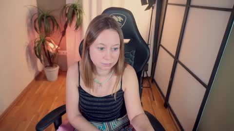 Snapshot of brooke_evans_ chatting on 01/17/25, 08:55 Brooke online show from 01/17/25, 08:55