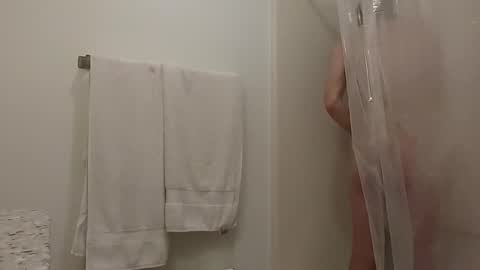 Snapshot of brookiebabyyyx3 chatting on 12/29/24, 07:39 brooke online show from 12/29/24, 07:39