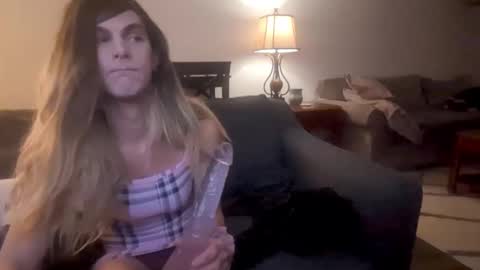 Snapshot of brookiebabyyyx3 chatting on 01/29/25, 07:46 brooke online show from 01/29/25, 07:46