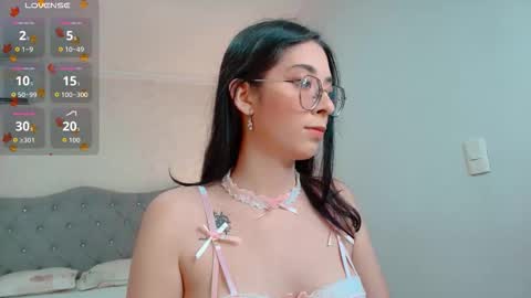 Brook Loves online show from 10/22/25, 04:40