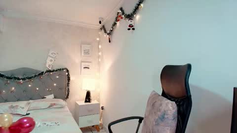 Brook Loves online show from 12/15/25, 05:28