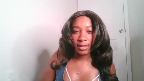 Snapshot of brownsugarcutie3 chatting on 10/19/25, 10:54 Brownsuagrcutie online show from 10/19/25, 10:54