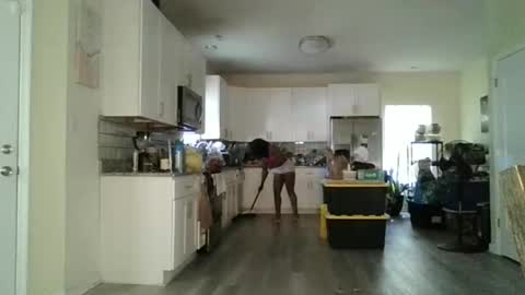 Brownsuagrcutie online show from 05/15/26, 08:49