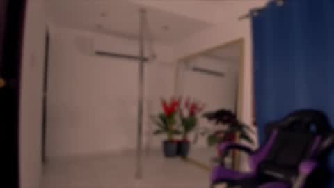 brownvelvet_ online show from 10/25/25, 06:57