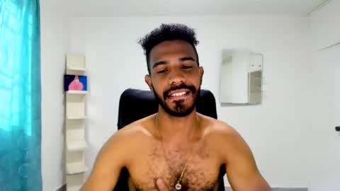 bruce_1111 online show from 09/28/25, 07:08