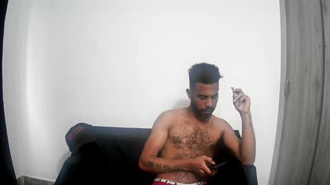 bruce_1111 online show from 01/06/26, 08:23