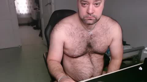 Snapshot of brucemf chatting on 02/14/25, 07:17 Bruce online show from 02/14/25, 07:17