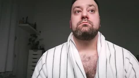 Bruce online show from 12/17/25, 04:35