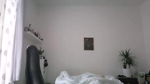 Snapshot of brucemf chatting on 05/12/26, 03:42 Bruce online show from 05/12/26, 03:42