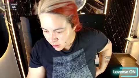 Bruja SCarlata online show from 11/17/25, 10:10