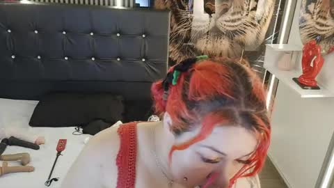 Bruja SCarlata online show from 05/01/26, 01:10