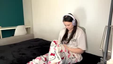Luna online show from 05/01/26, 01:05