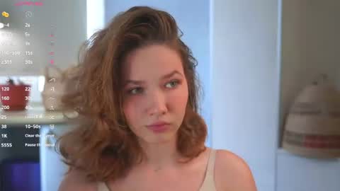 Snapshot of brunaeveritt chatting on 07/17/26, 04:52 Tess online show from 07/17/26, 04:52