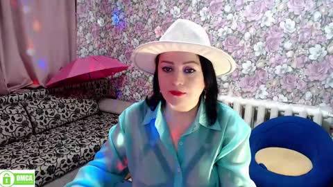 Snapshot of brunette7786 chatting on 01/16/25, 10:02 Julia online show from 01/16/25, 10:02