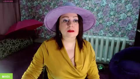 Snapshot of brunette7786 chatting on 05/09/26, 08:36 Julia online show from 05/09/26, 08:36