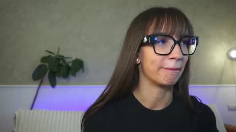 brunette_babee online show from 06/24/26, 03:55