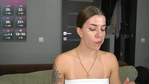 Snapshot of brunette_from_the_moon chatting on 11/01/25, 09:28 Alice online show from 11/01/25, 09:28