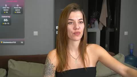 Snapshot of brunette_from_the_moon chatting on 11/19/25, 09:15 Alice online show from 11/19/25, 09:15