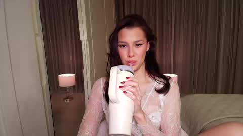 Snapshot of brunette_k chatting on 02/13/26, 04:47 Kristina online show from 02/13/26, 04:47