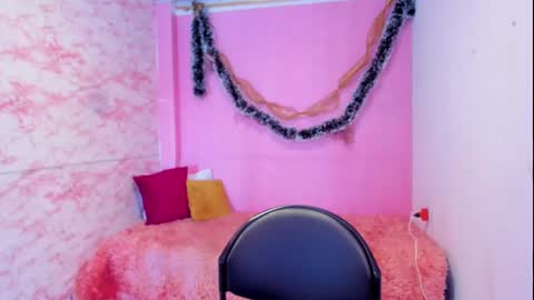 Snapshot of brunette_sasha chatting on 12/26/24, 12:59 Sasha Brunette online show from 12/26/24, 12:59