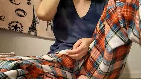 Snapshot of brunettedoll100 chatting on 10/18/25, 08:04 brunettedoll100 online show from 10/18/25, 08:04