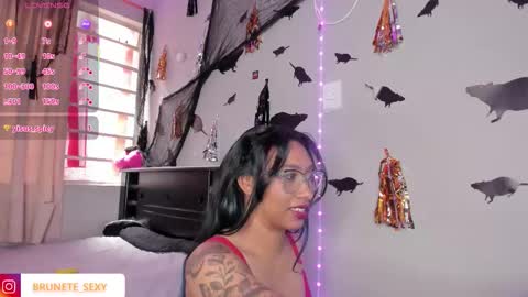 brunette online show from 10/21/25, 05:24