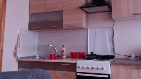 Ellis online show from 02/04/25, 07:18