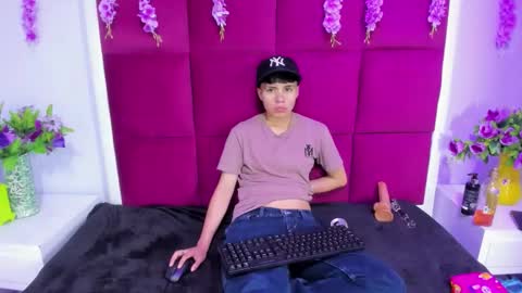 Snapshot of bruno_cruz chatting on 09/21/25, 03:41 Bruno Cruz online show from 09/21/25, 03:41