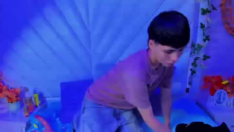 Snapshot of bruno_cruz chatting on 10/16/25, 02:45 Bruno Cruz online show from 10/16/25, 02:45