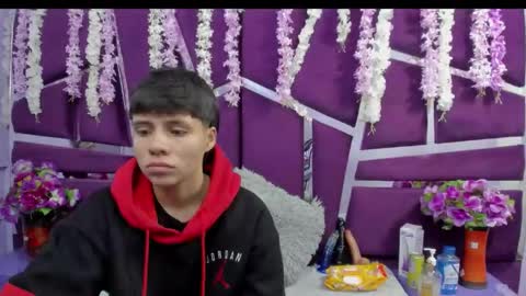 Snapshot of bruno_cruz chatting on 02/13/26, 02:18 Bruno Cruz online show from 02/13/26, 02:18