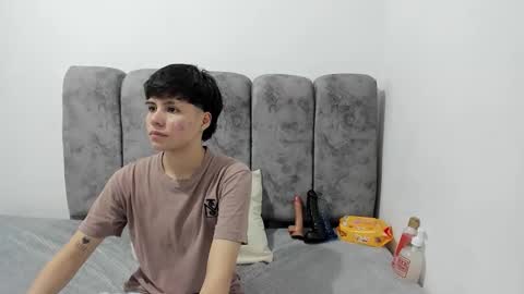 Snapshot of bruno_cruz chatting on 04/15/26, 02:18 Bruno Cruz online show from 04/15/26, 02:18