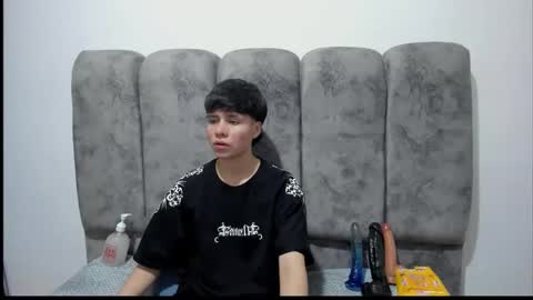 Snapshot of bruno_cruz chatting on 04/16/26, 02:45 Bruno Cruz online show from 04/16/26, 02:45