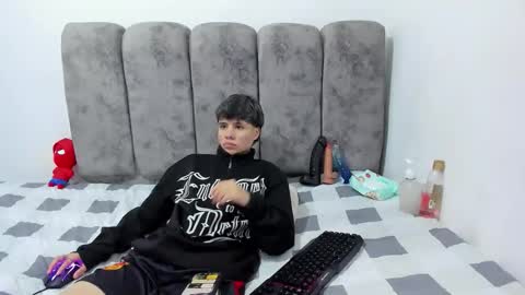 Snapshot of bruno_cruz chatting on 04/26/26, 02:20 Bruno Cruz online show from 04/26/26, 02:20