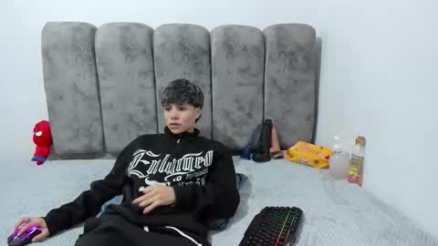 Snapshot of bruno_cruz chatting on 05/12/26, 02:08 Bruno Cruz online show from 05/12/26, 02:08