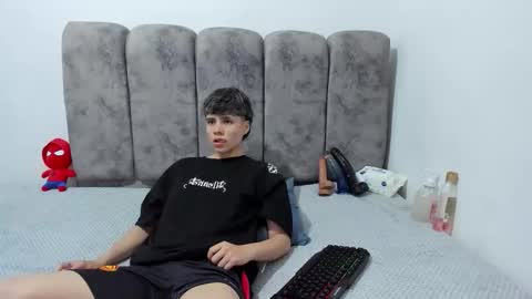 Snapshot of bruno_cruz chatting on 05/21/26, 02:18 Bruno Cruz online show from 05/21/26, 02:18