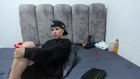 Snapshot of bruno_cruz chatting on 06/10/26, 02:12 Bruno Cruz online show from 06/10/26, 02:12