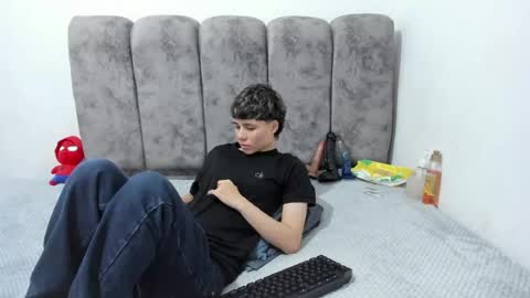 Snapshot of bruno_cruz chatting on 06/13/26, 02:31 Bruno Cruz online show from 06/13/26, 02:31