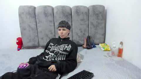 Snapshot of bruno_cruz chatting on 06/18/26, 02:01 Bruno Cruz online show from 06/18/26, 02:01