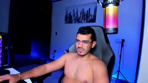 Snapshot of bruno_diaz31 chatting on 02/05/25, 06:35 Bruno online show from 02/05/25, 06:35