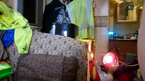 Snapshot of brushsquach chatting on 12/31/24, 11:09 Steve... aka SkinnieDippin aka TimberTramp online show from 12/31/24, 11:09