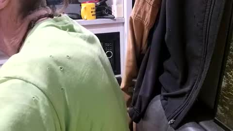 Snapshot of brushsquach chatting on 11/01/25, 05:53 Steve... aka SkinnieDippin aka TimberTramp online show from 11/01/25, 05:53