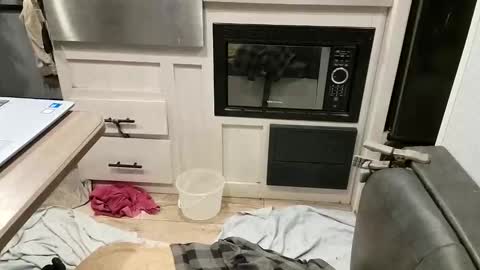 Snapshot of brushsquach chatting on 01/18/26, 05:33 Steve... aka SkinnieDippin aka TimberTramp online show from 01/18/26, 05:33