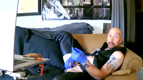 Snapshot of brutal3anddone chatting on 02/17/26, 06:36 brutal3anddone online show from 02/17/26, 06:36